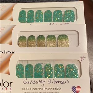 Color Street 2 Galway Glimmer 1 It’s Gold in Here